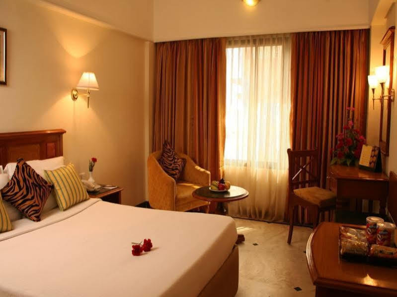 Regency Kanchipuram By Grt Hotels Extérieur photo